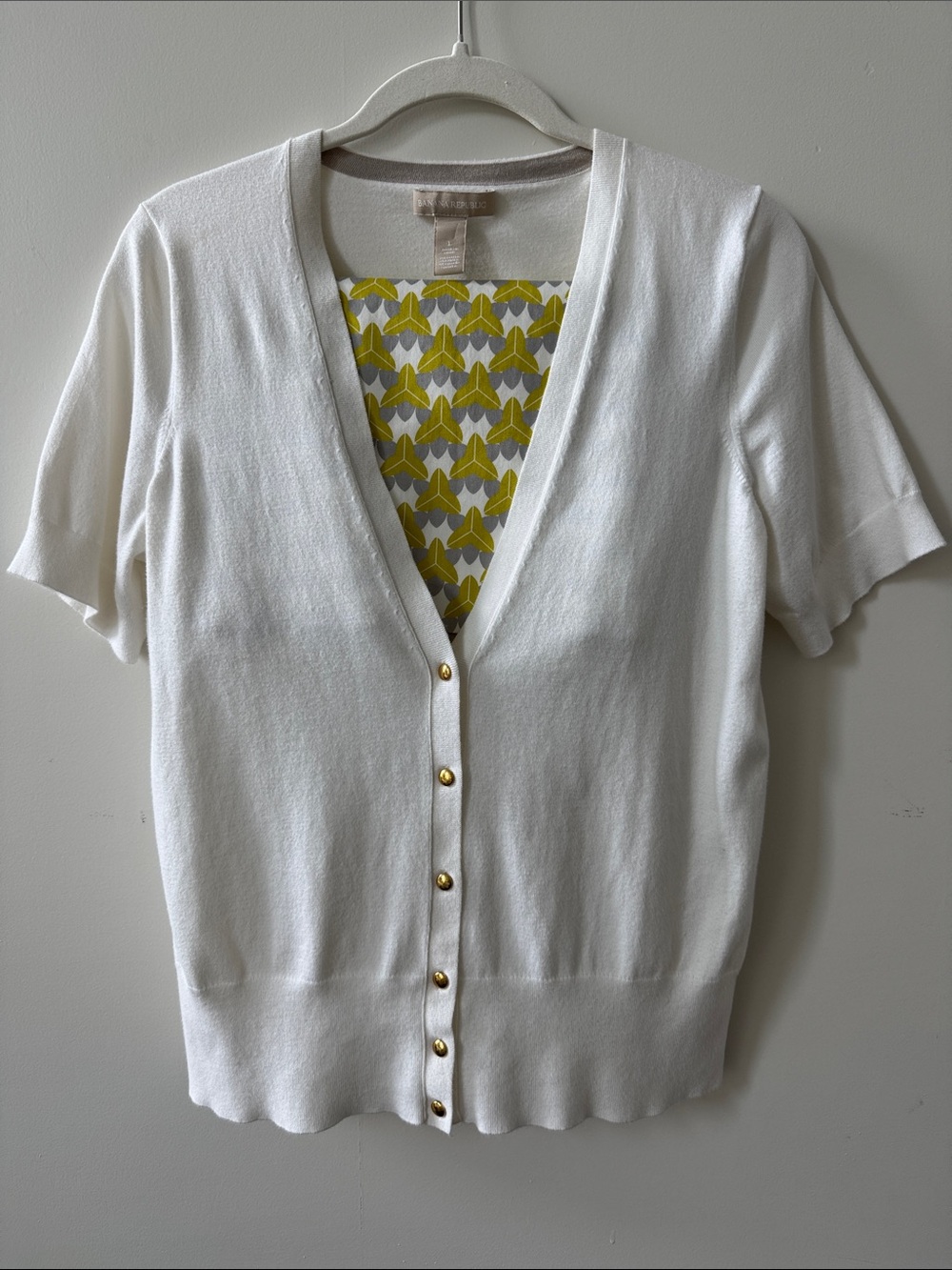 Banana Republic Bundle White Short-Sleeve V-Neck Cardigan with Skirt